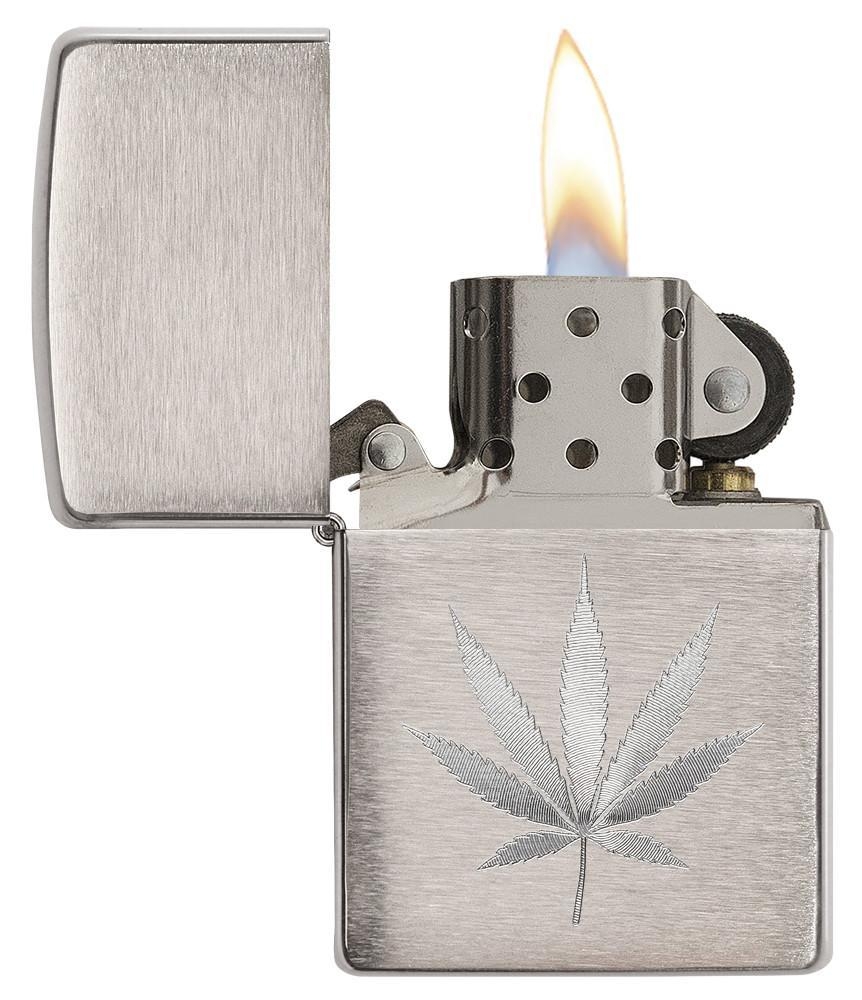 Zippo tulemasin Marijuana Leaf Design