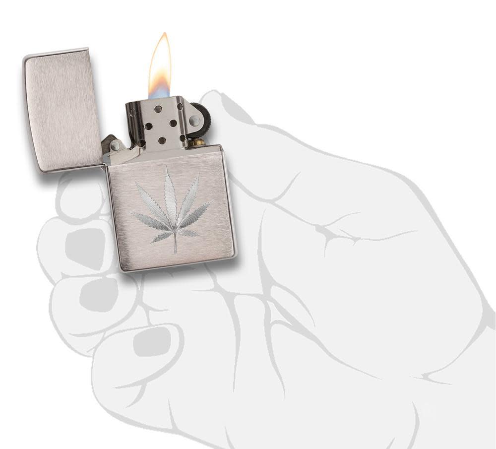 Zippo tulemasin Marijuana Leaf Design